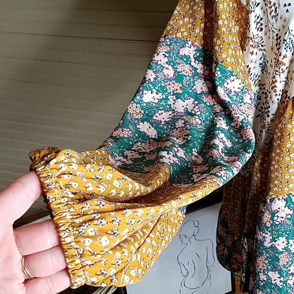 Hailey & Co. Peasant Boho Blouse - Picture 3 of 9